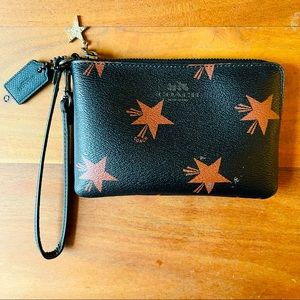 Coach Star Canyon Corner Zip Wristlet Black Burgandy Print